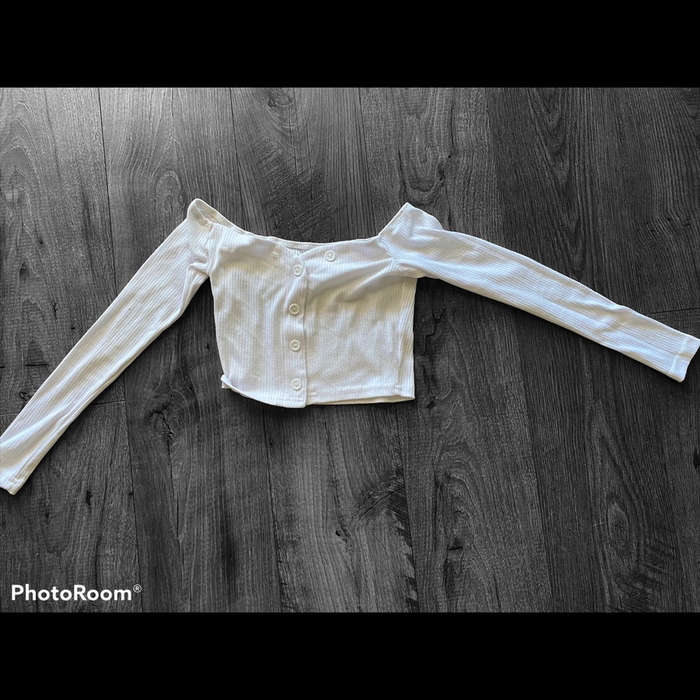 Off the shoulder long sleeve